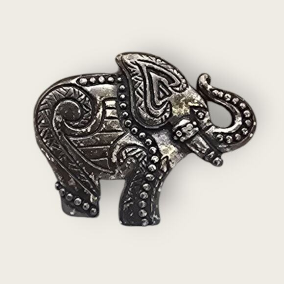 Elephant Brooch – Silver Textured Tribal Design Vintage Pin - Picture 2 of 6